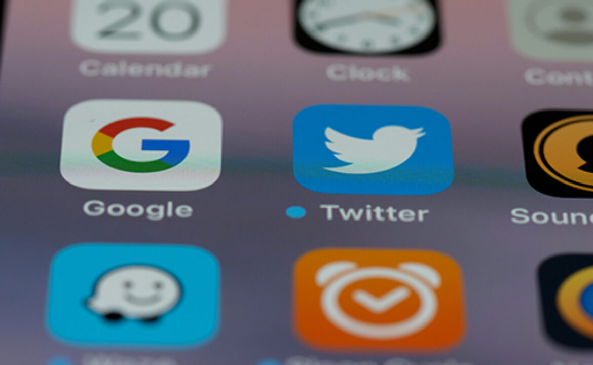 brett-jordan-uZZ4TwbljUw-unsplash